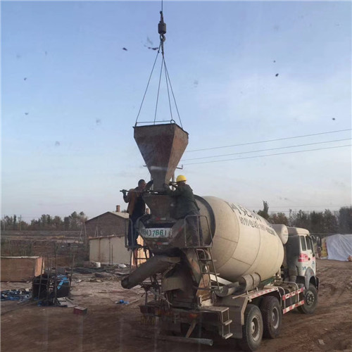 凯里市“精准瞄准”—— 吊车的 “定位导航” 技术